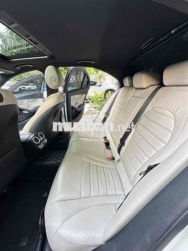 Mercedes-Benz C300 AMG 2016 Trắng