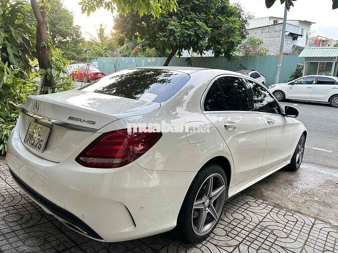 Mercedes-Benz C300 AMG 2016 Trắng