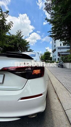 Honda Civic RS 2023 Trắng 15.000 km