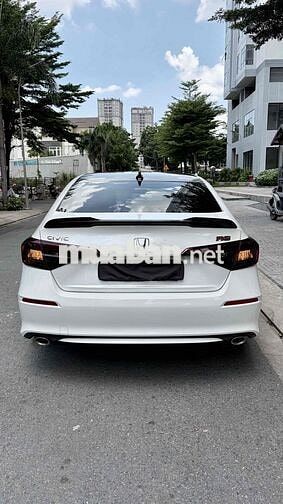 Honda Civic RS 2023 Trắng 15.000 km