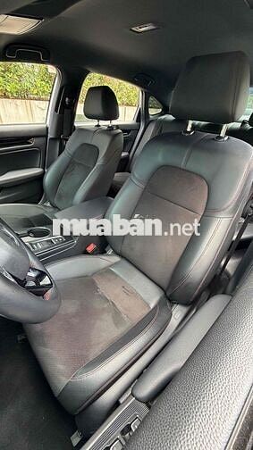 Honda Civic RS 2023 Trắng 15.000 km
