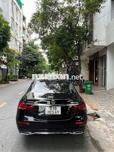 Mercedes-Benz E300 2021 48000 km Đen