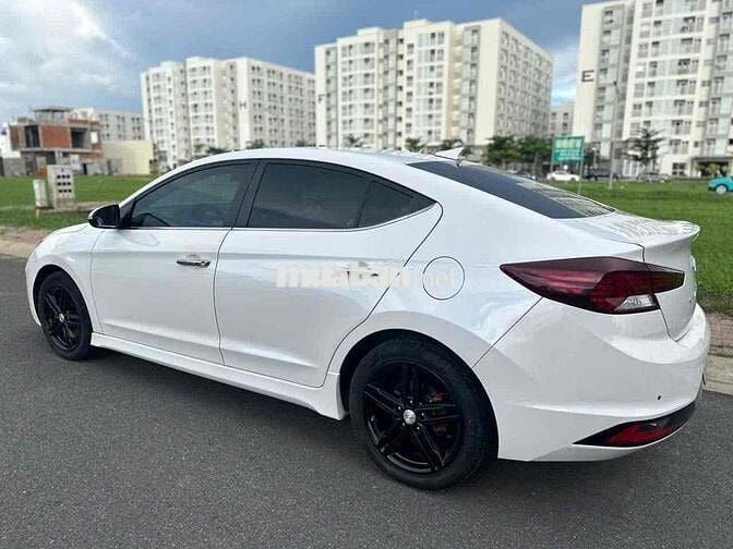 Hyundai Elantra Sport 1.6 T-GDi 2021 Trắng