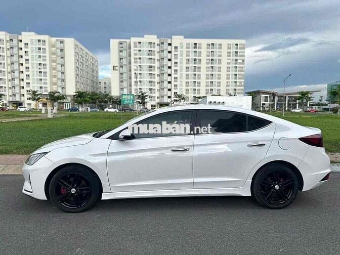 Hyundai Elantra Sport 1.6 T-GDi 2021 Trắng