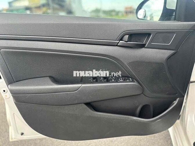 Hyundai Elantra Sport 1.6 T-GDi 2021 Trắng