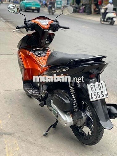 Honda Air Blade Cam đen. Sơn máy zin. ký giấy