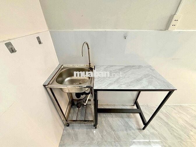 Phòng trệt gác đúc gần UFM KCX tiện đi Nguyễn Tất Thành