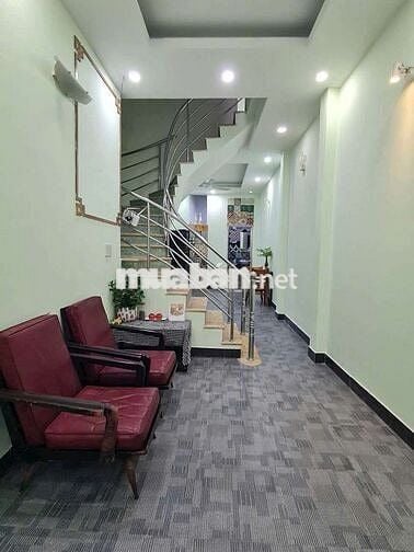 Nhà trống bờ kè, gần quận 1, quận 2, quận 3...