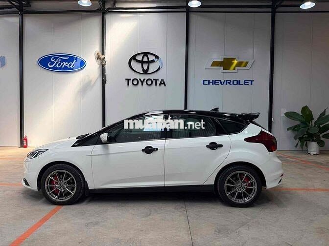 Ford Focus 2013 1.6 hatchback