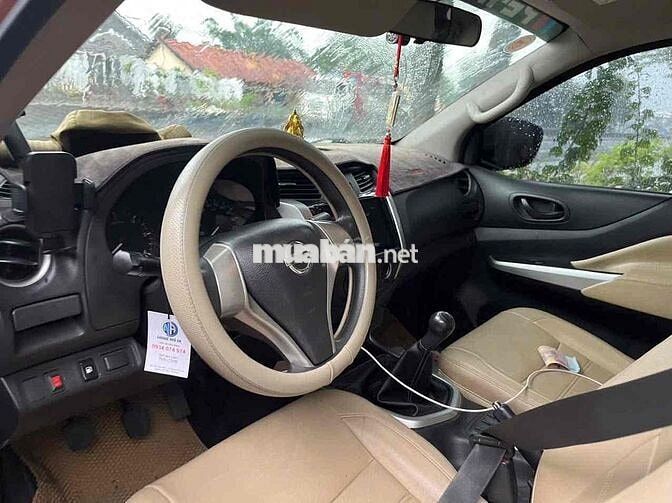Nissan Navara 2015 Vàng cát Xe bán tải