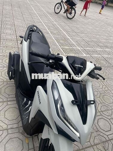 Honda Vario Thể thao Trắng đen Tiết kiệm xăng
