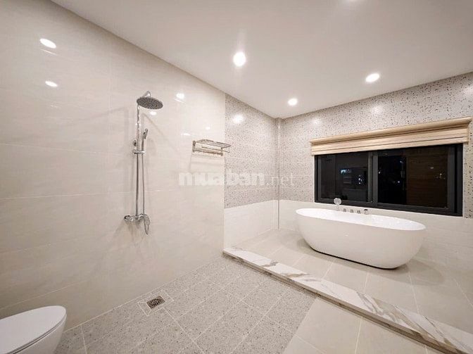 ⭐️Siêu phẩm 5 Lầu THANG MÁY tuyệt đẹp Cao cấp đường rộng 12m Đường Số 