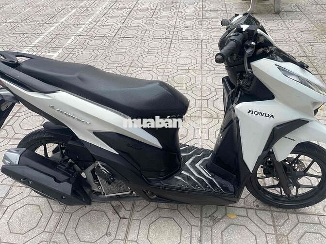 Honda Vario Thể thao Trắng đen Tiết kiệm xăng