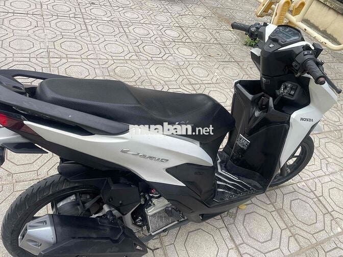 Honda Vario Thể thao Trắng đen Tiết kiệm xăng