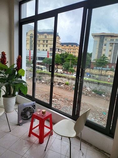 Chính chủ cho thuê nguyên căn mặt tiền 1073 Hồng Hà, Hà Nội, 3 tầng