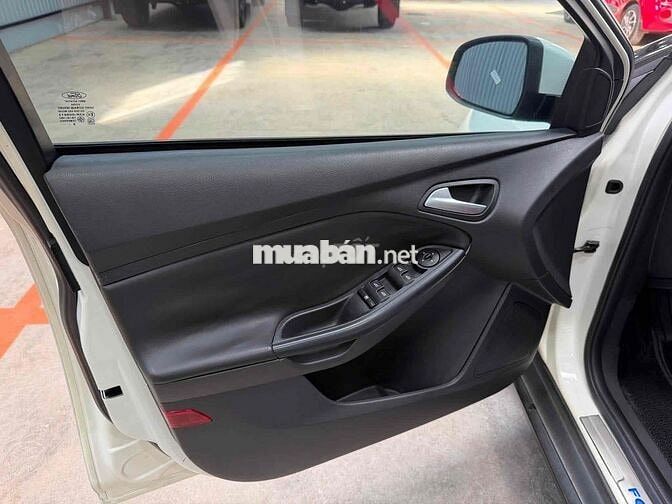 Ford Focus 2013 1.6 hatchback