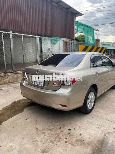 Toyota Altis 2011 1.8 Tự động Vàng cát