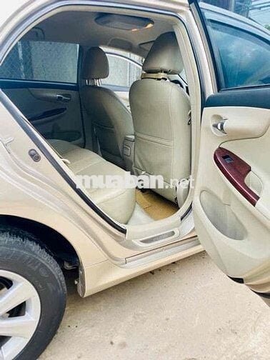 Toyota Altis 2011 1.8 Tự động Vàng cát