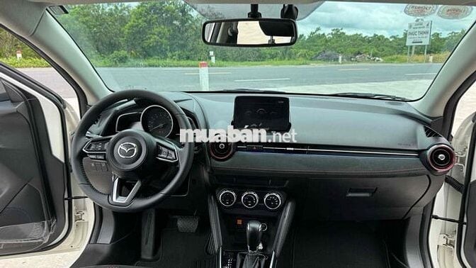 Mazda 2 Sedan 1.5 Luxury 2025 Trắng