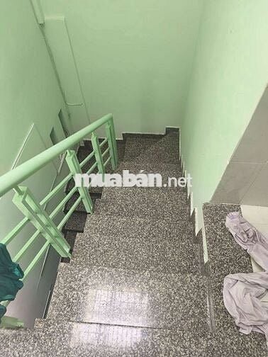 Cho thuê nhà nguyên căn có sẵn máy lạnh, giường,tủ quần áo 