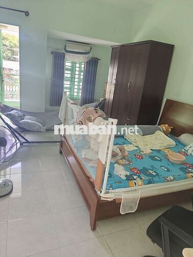 Cho thuê nhà nguyên căn có sẵn máy lạnh, giường,tủ quần áo 