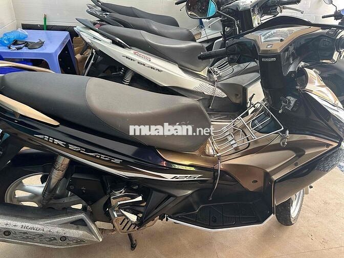 Honda Air Blade 125 Nâu đen đã sử dụng