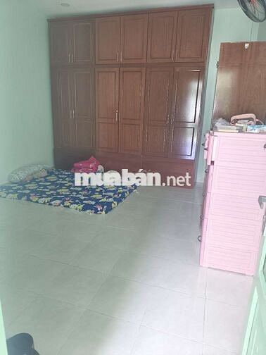 Cho thuê nhà nguyên căn có sẵn máy lạnh, giường,tủ quần áo 
