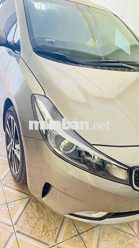 Kia Cerato 2018 Số tự động Vàng cát
