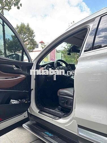 Hyundai SantaFe Cao cấp 2.5L HTRAC sản xuất 2022