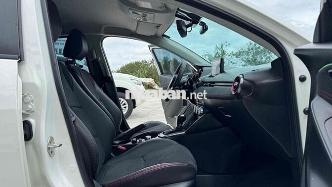Mazda 2 Sedan 1.5 Luxury 2025 Trắng