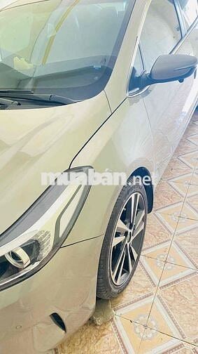 Kia Cerato 2018 Số tự động Vàng cát