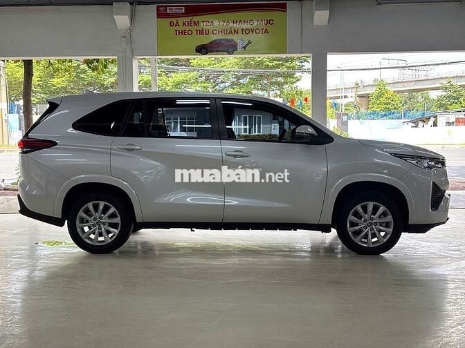 Toyota Innova Cross V 2025 - GIÁ CÒN GIẢM