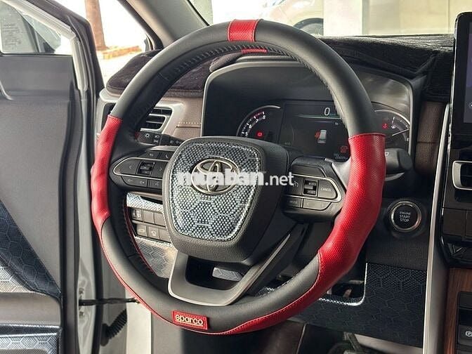 Toyota Innova Cross V 2025 - GIÁ CÒN GIẢM