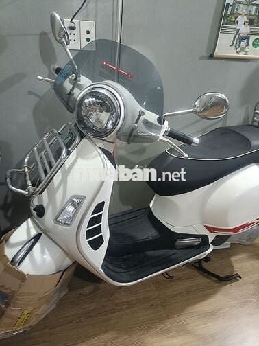 Piaggio Vespa GTS 125cc 2017 Trắng 109 km