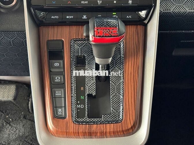 Toyota Innova Cross V 2025 - GIÁ CÒN GIẢM