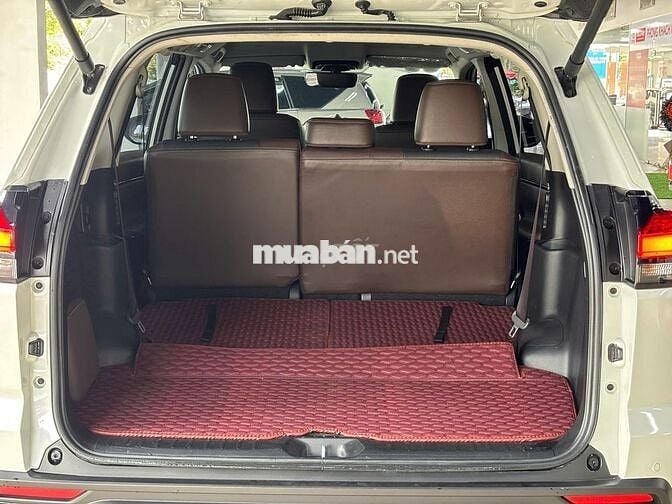 Toyota Innova Cross V 2025 - GIÁ CÒN GIẢM
