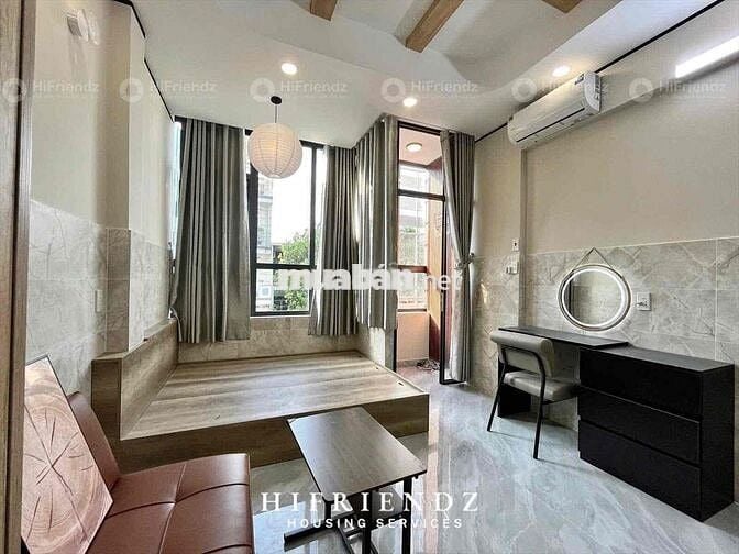Căn hộ Ban công Siêu Thoáng ngay cầu Nguyễn Tri Phương có thang máy