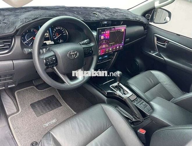 Toyota Fortuner 2024, sơn zin 100%, 22 ngàn km