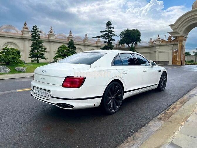 Bentley Flying Spur First Edition 2021 Trắng