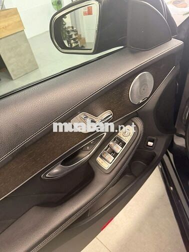 Mercedes-Benz C300 AMG 2019 W205 Facelift Đen