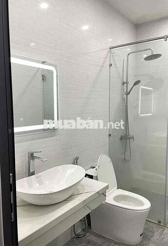 256 CHO THUÊ NHÀ 3 TẦNG XÂY MỚI 96M² – 3PN 4WC, SÂN Ô TÔ 20M²