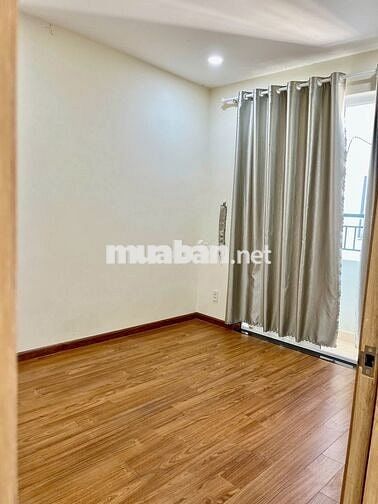 Kẹt bank bán căn 62m2 2pn 2wc tặng ít nội thất 2,2 tỷ bao thuế phí