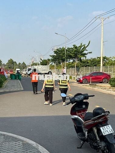 LƯƠNG TUẦN- KCN ĐỒNG AN 2 NHẬN THÊM NAM/NỮ LÀM KHO