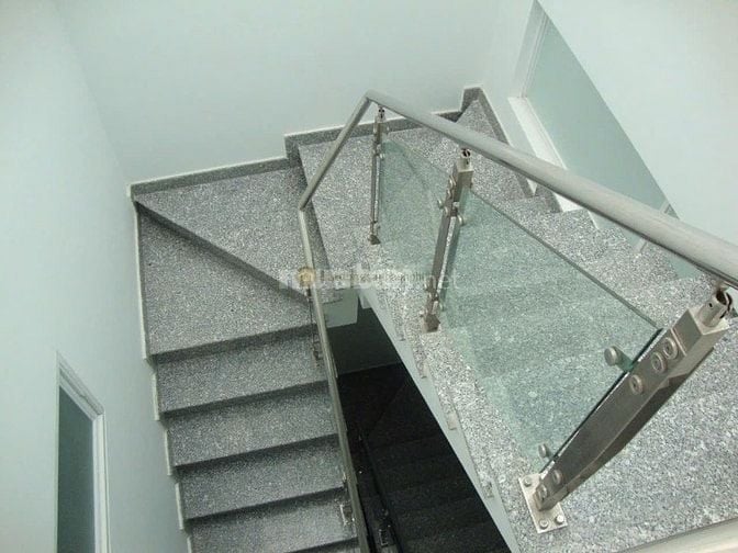Cho thuê nhà MT Nguyễn Quý Đức với 4 tầng, gần 400m2 sàn ,nhà mới 65tr