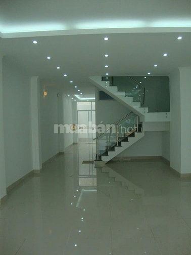 Cho thuê nhà MT Nguyễn Quý Đức với 4 tầng, gần 400m2 sàn ,nhà mới 65tr