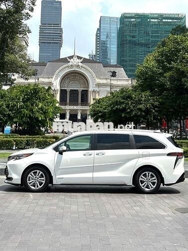 Toyota Sienna 2.5 Premium Hybrid nhập Mỹ  mới 99%