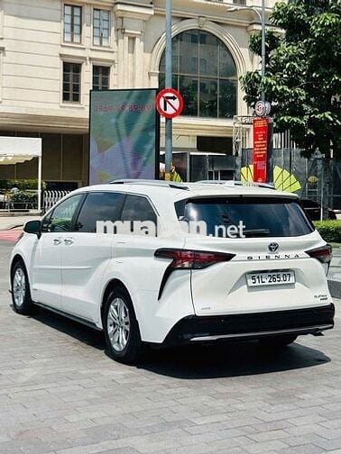 Toyota Sienna 2.5 Premium Hybrid nhập Mỹ  mới 99%