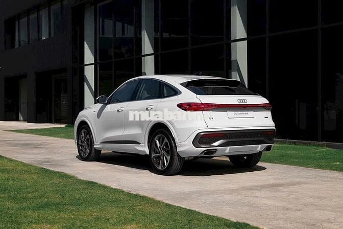 Xe Audi Q5 Sportback Sline 45 TFSI Quattro 2026