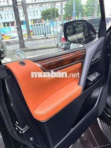 Lexus LX570 Super Plus 2016 40.000km Đen