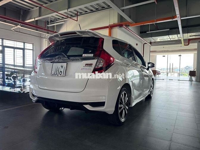 Honda Jazz 2018 Trắng 21.300 km